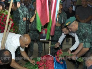 Saatlıda şəhid hərbi qulluqçu dəfn edilib - FOTOLAR