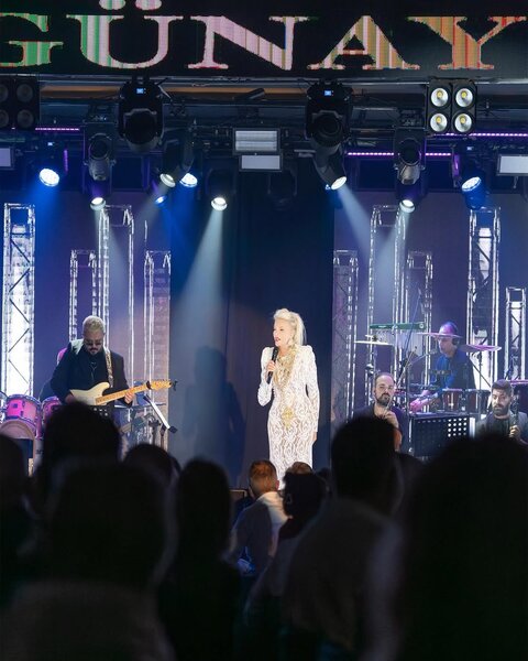 Ajda Pekkan 80 yaşını qeyd edir - FOTOLAR