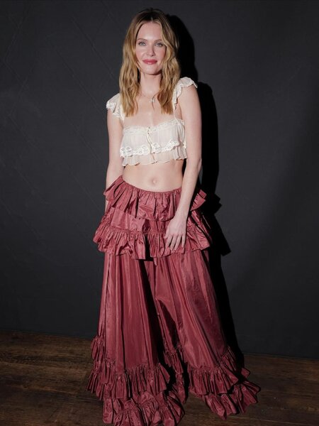 Məşhur aktrisa sevgilisi ilə - FOTOLAR