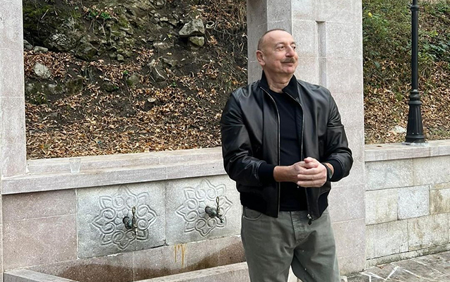 Prezident İsa bulağında - Mehriban Əliyeva fotolar PAYLAŞDI