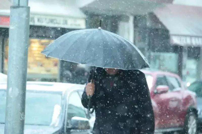 Qarlı və şaxtalı hava şəraiti ölkə üzrə davam edir