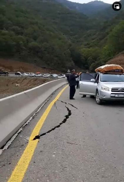Qarabağdan köçən ermənilərə görə Xankəndi-Gorus yolu çökdü - FOTO