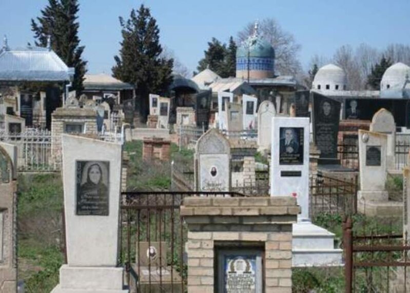 Sumqayıtda DƏHŞƏT: Qəbiristanlıqda gənc oğlanın meyiti tapıldı