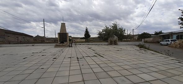 Azərbaycanda şəhidlər bulağında qoyun saxlayırlar - FOTO