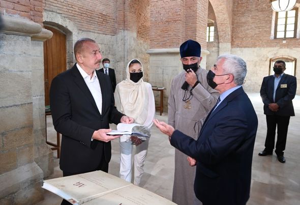 Prezident İlham Əliyev Qəbələnin Nic qəsəbəsindəki Müqəddəs Məryəm Ana Alban kilsəsində olub - FOTO