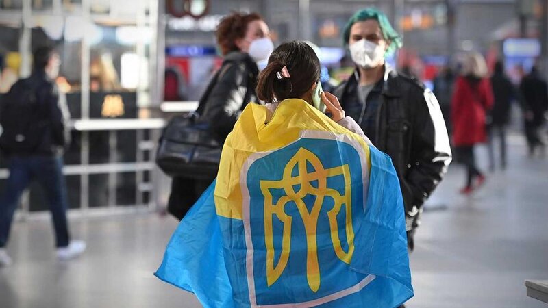 Britaniya ukraynalı qaçqınlar üçün 150 milyon funt sterlinq AYIRDI