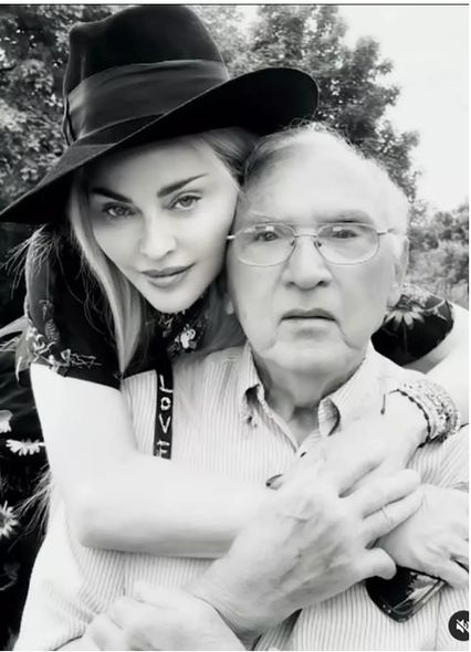 Madonna atası ilə bağlı yeni paylaşım etdi - FOTO