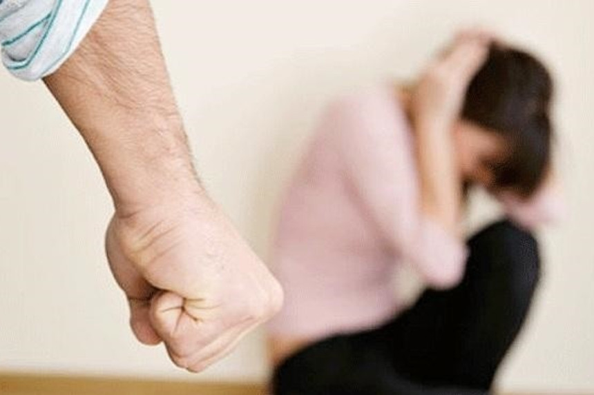 Qaxda restoranda qadını döyən sərxoş avtoxuliqan saxlanılıb