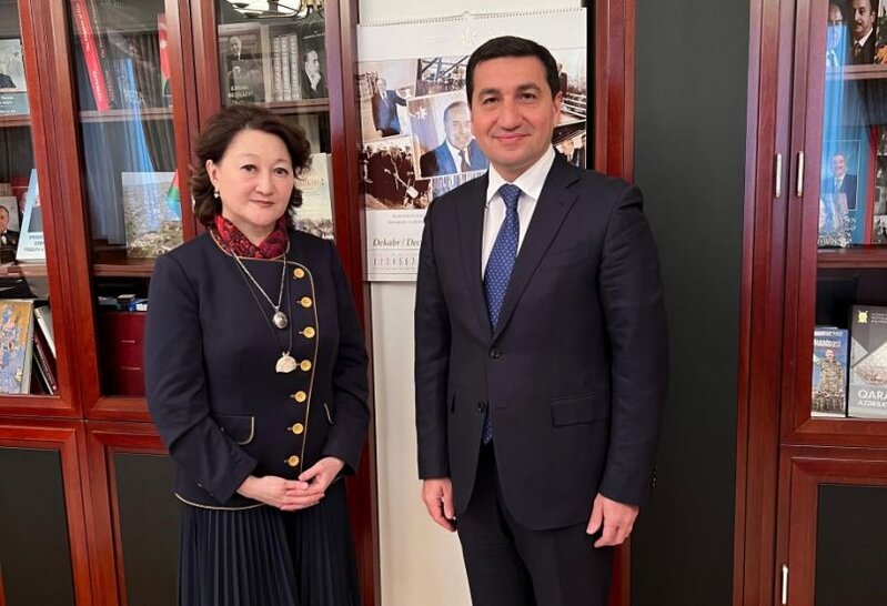 Hikmət Hacıyev Türk Mədəniyyəti və İrsi Fondunun prezidenti ilə görüşdü
