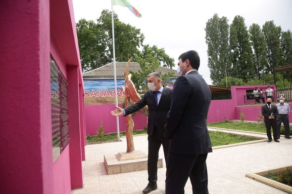 Xaçmazın icra başçısı Qıraqlı kəndində ağsaqqallarla görüşüb – FOTO