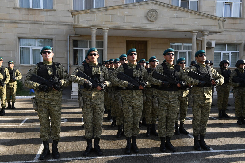 Azərbaycan sərhədçilərinə orden və medallar təqdim edilib - FOTO
