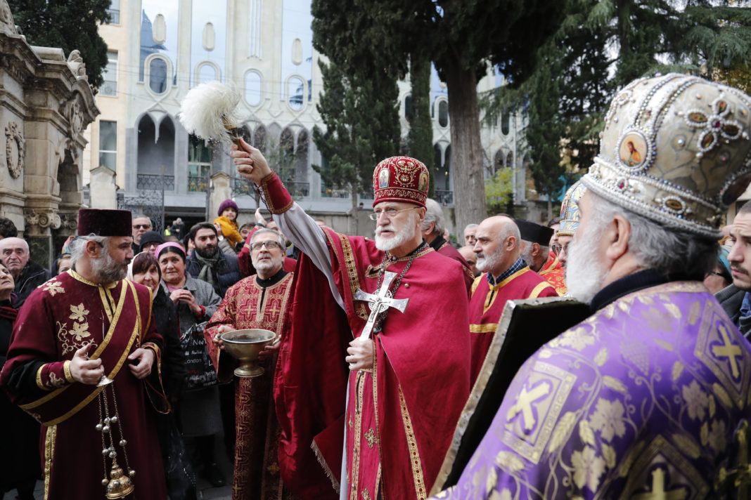 Gürcüstan ruhaniləri millətçiliyi alovlandırır, Bakı ilə Tbilisi arasında gərginliyi artırır - ŞƏRH