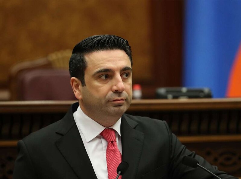 Alen Simonyan Bakıya gəlmək istəyir