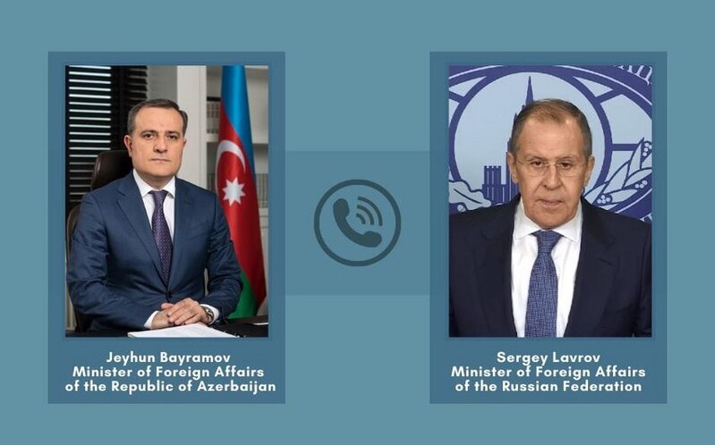 Ceyhun Bayramov Lavrovla üçtərəfli bəyanatların icrasını MÜZAKİRƏ ETDİ