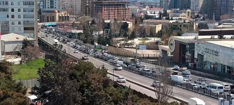 Bakıda böyük sıxlığın səbəbi açıqlandı - FOTO