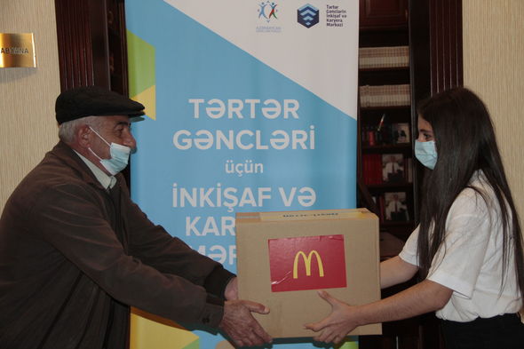 Könüllülər Vətən müharibəsində zərərçəkmişlərə dəstək oldu - FOTO