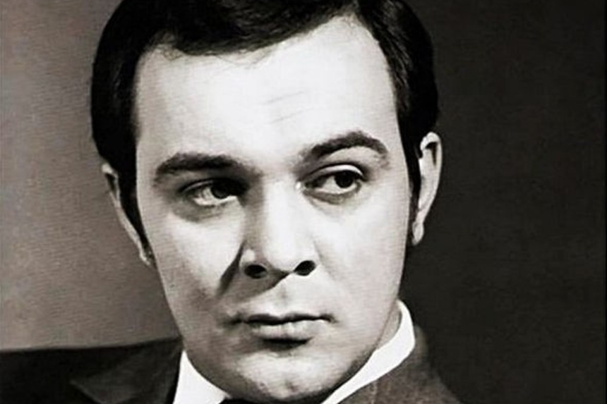 Müslüm Maqomayevin heykəlini heykəltəraş Ömər Eldarov hazırlayacaq