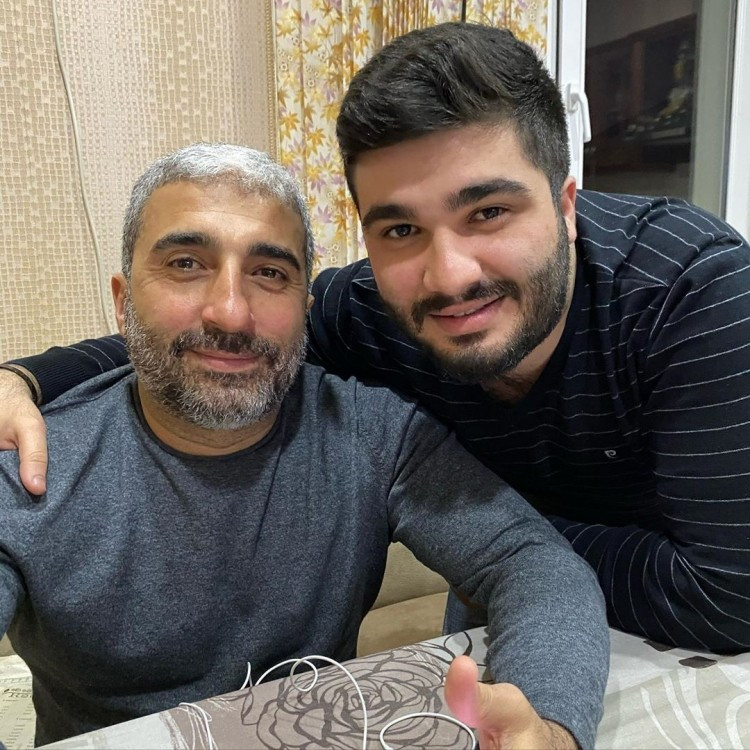 Əməkdar artist Rəfael İsgəndərovun doğum günüdür