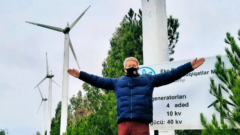 Britaniya səfiri "Bütün ölkələr təmiz enerjiyə keçidi sürətləndirməlidir" - FOTO