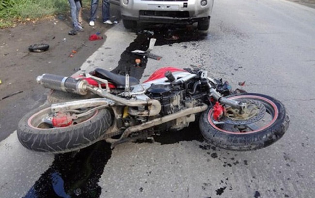 Bakıda 68 yaşlı qadını motosiklet vurdu