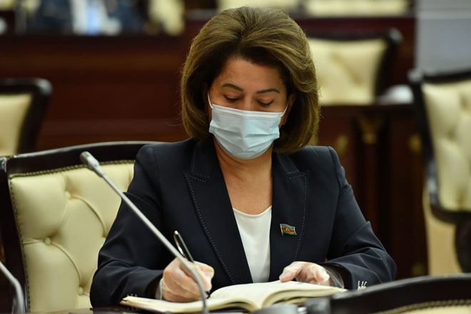Deputatdan təklif: "Ölkədəki ümumi karantin rejimi koronavirusun peyvəndi tapılana qədər uzadılsın