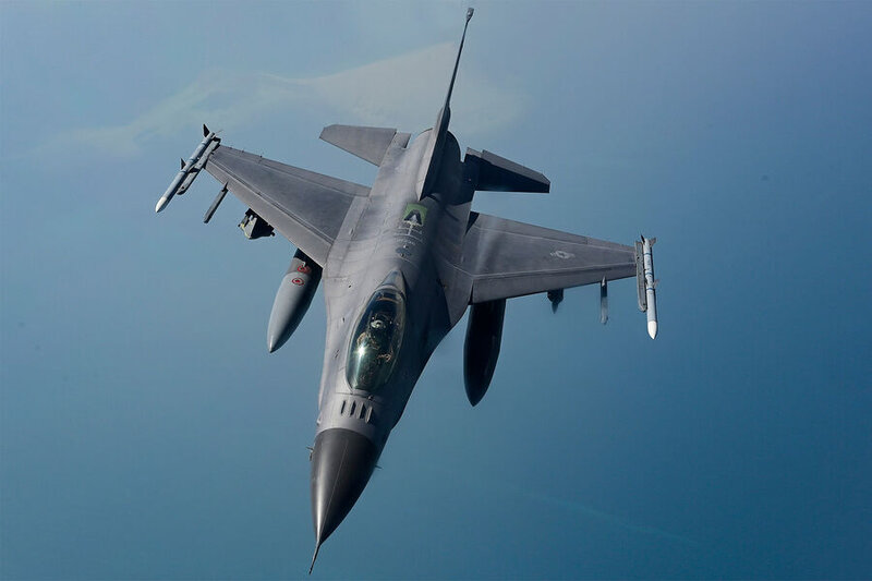 ABŞ ukraynalı pilotların 