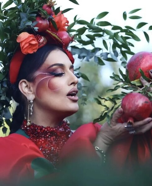 Elza fərqli geyim və obrazı ilə - FOTOLAR