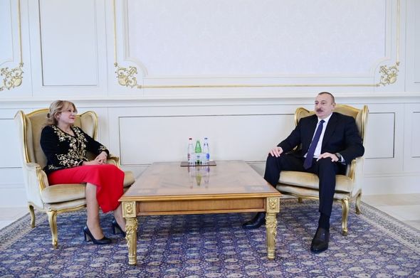 İlham Əliyev ölkəmizə yeni təyin olunmuş səfirləri qəbul etdi - YENİLƏNİB + FOTO