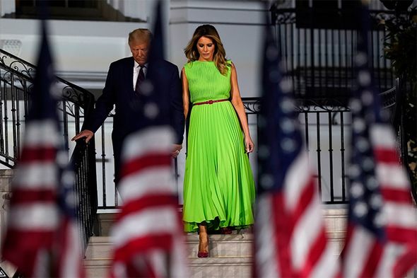 Melaniya Trampın geyimi başına bəla oldu - FOTO/VİDEO
