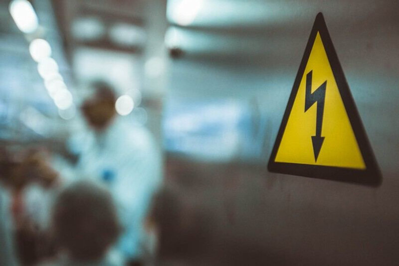 Quyu qazan kişini elektrik cərəyanı vuraraq öldürdü