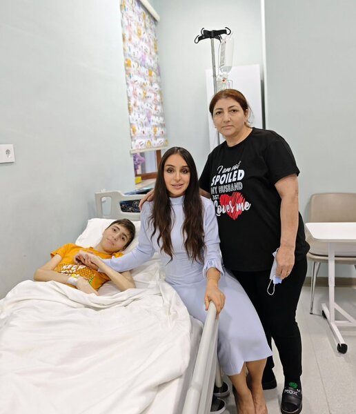 Leyla Əliyeva uşaqları ziyarət etdi - Fotolar
