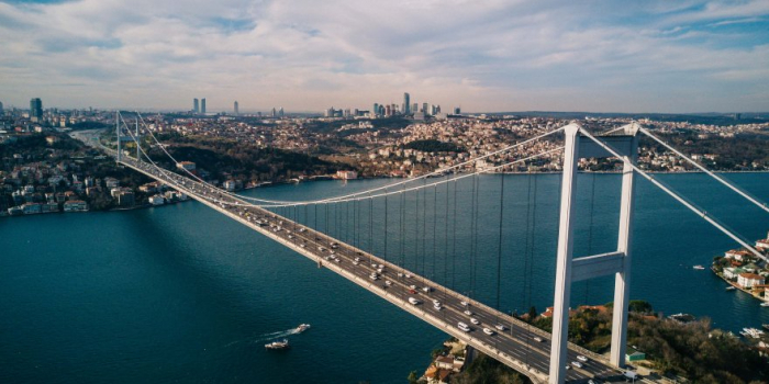 Türkiyə Bosfor və Çanaqqala boğazlarında keçidin qiymətini ARTIRDI