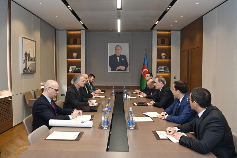 Ceyhun Bayramov Lui Bono ilə sülh sazişini müzakirə etdi
