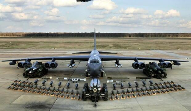 ABŞ bombardmançısı Rusiya bazasının üzərində hərəkətə keçdi - GƏRGİNLİK