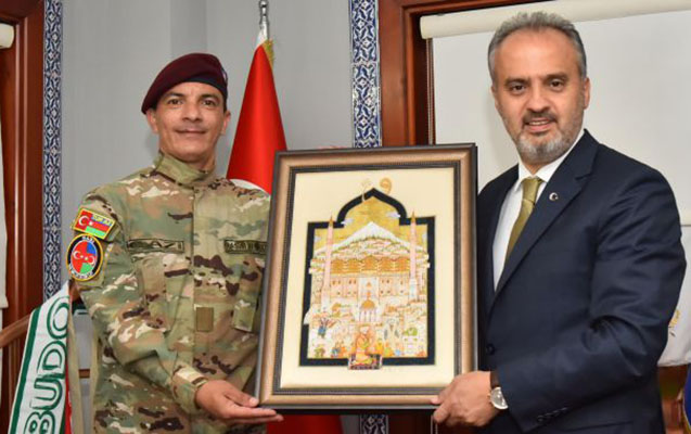 Saxta polkovnik Türkiyədə bu məmuru da aldadıbmış - FOTO/VİDEO