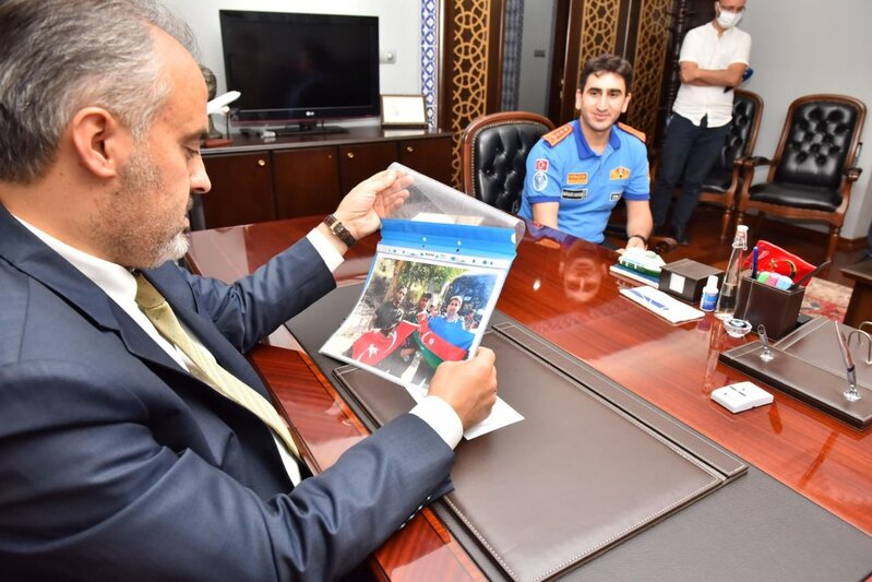 Saxta polkovnik Türkiyədə bu məmuru da aldadıbmış - FOTO/VİDEO
