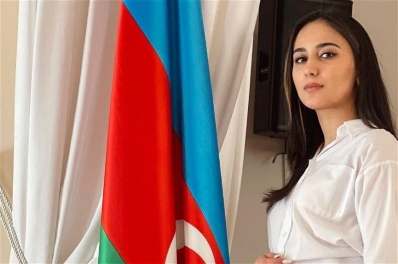 20 yaşında dekan müavini Eyvazovların qızı imiş - FOTO