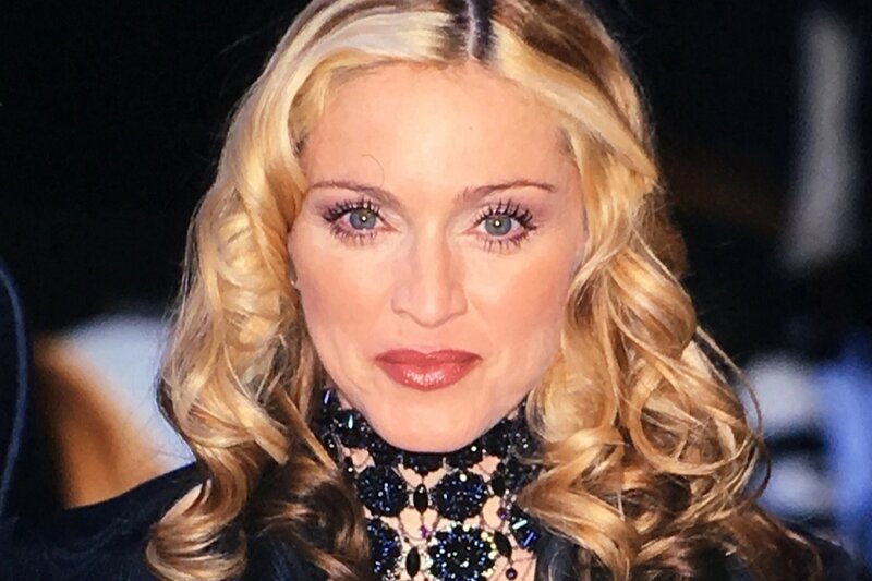 Madonna afrikalı uşaqların ticarəti və cinsi istismarda ittiham olunur - FOTO