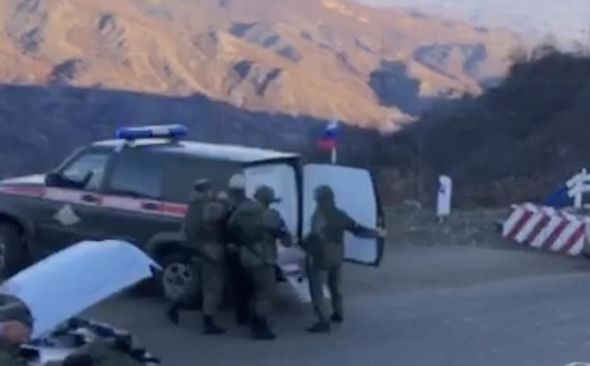 Erməni terrorçu Qarabağda Azərbaycan və Rusiya hərbçilərinə qumbara atıb, yaralanan var - VİDEO