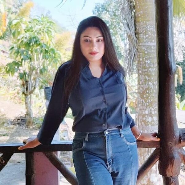 Gənc qızları seksual filmlərə çəkdirən aktrisa həbs edildi - FOTOLAR