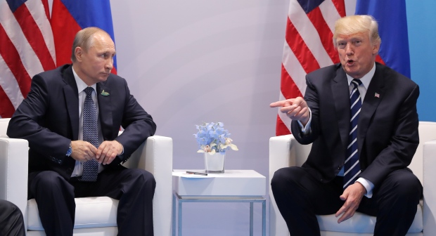 Tramp Putinlə telefon danışığı apardı