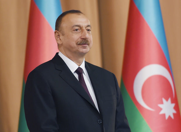 "Başımızı uca, alnımızı açıq edən rəhbərimiz var!" - Ali Baş Komandana müraciətlər