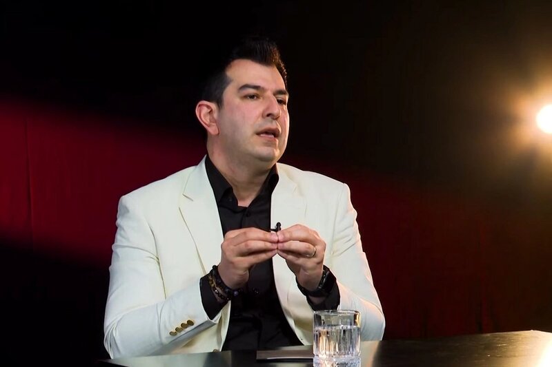 Məni sevənlər ziyalı təbəqədir