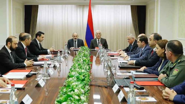 Paşinyan Ermənistan Təhlükəsizlik Şurasını TOPLADI