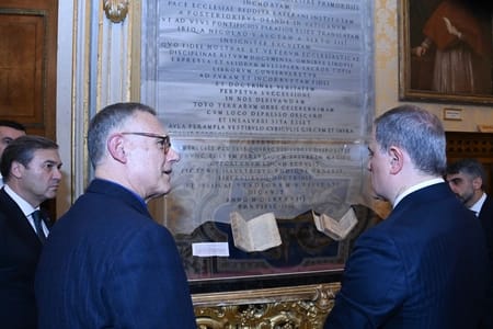 Ceyhun Bayramov Vatikan Apostol Kitabxanasında olub - FOTOLAR
