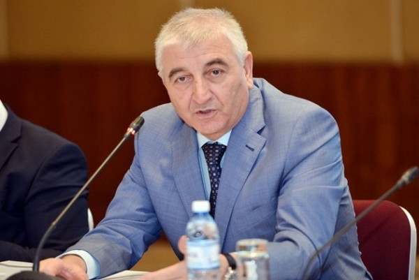 Məzahir Pənahov: "Harada yazılıb ki, məntəqədə çəkiliş aparıla bilər?