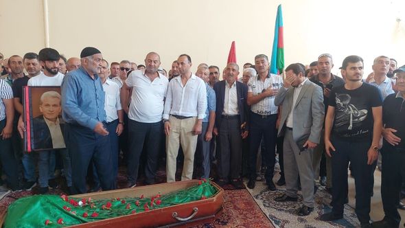 Surət Hüseynov dəfn edildi - FOTOLAR