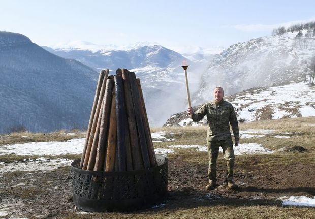 "BBC Farsca" Azərbaycan Prezidentinin Şuşada alovlandırdığı Novruz tonqalının görüntülərini paylaşdı - FOTO