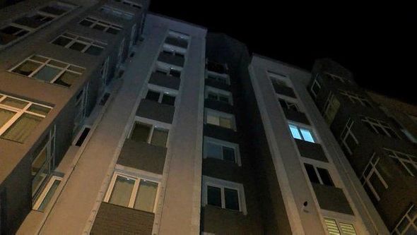 İstanbulda girov götürülən şəxs pəncərəyə çıxıb kömək istədi: Polislər tərəfindən xilas edildi - FOTO/VİDEO