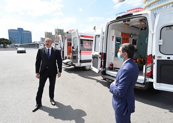 İlham Əliyevin tapşırığı ilə ölkəmizə yeni təcili tibbi yardım avtomobilləri gətirilib - FOTO